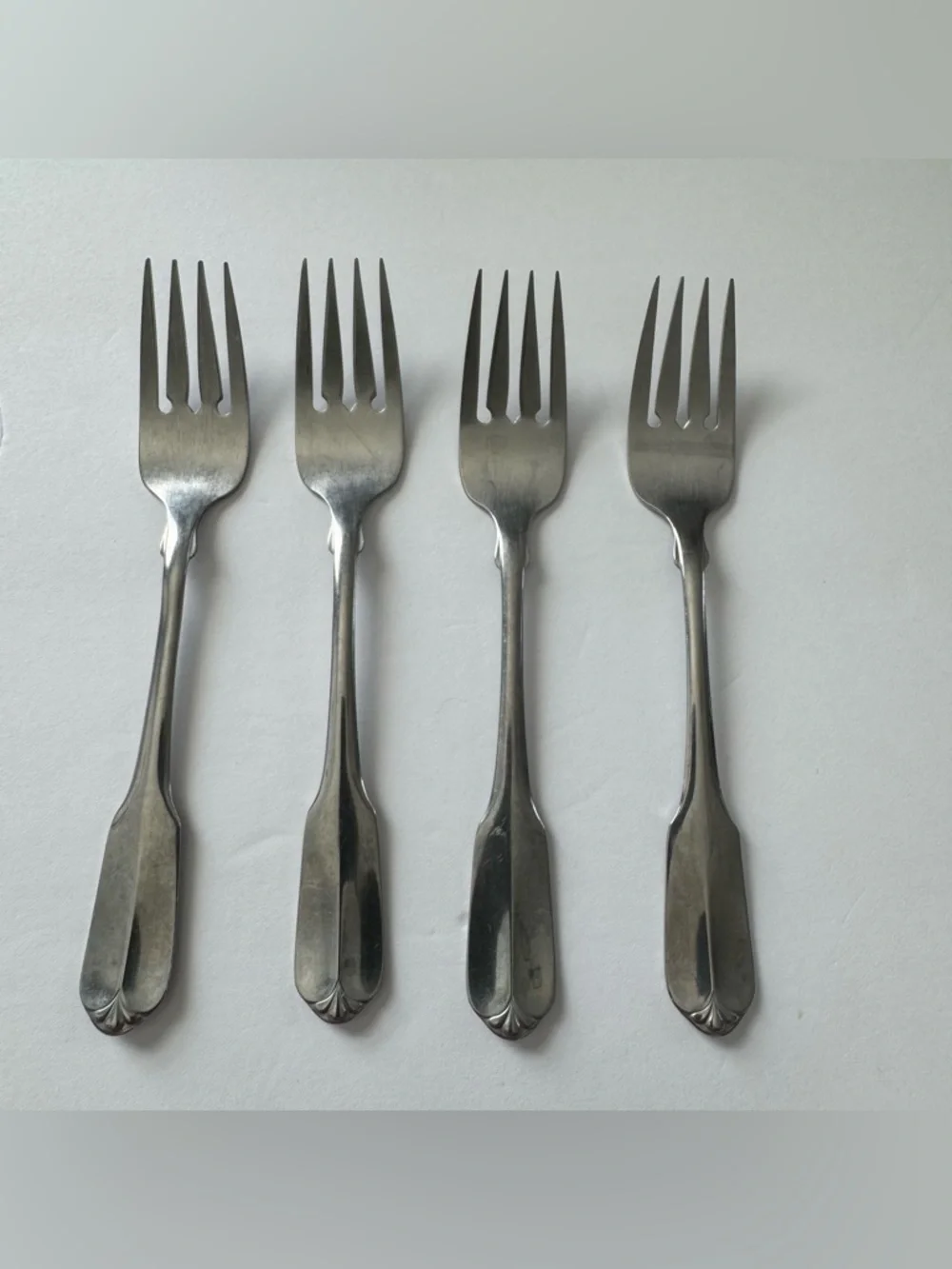 Oneida Silver-Tone Dinner Forks - Set of 4
